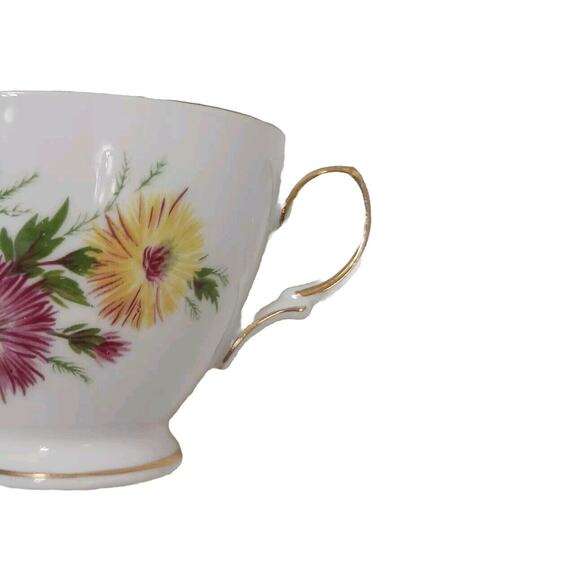 Vintage Royal Vale TEA CUP Pink Yellow Ridgway Bone China England Daisies FLORAL - Picture 2 of 9